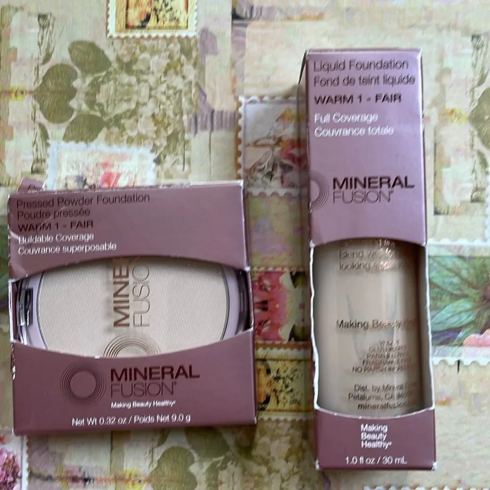Mineral Fusion Liquid Foundation Warm 1- Fair Full Coverage & Pressed Powder